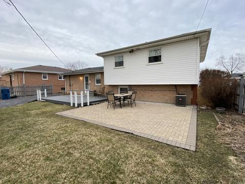 8124 S Octavia Ave, Bridgeview, IL 60455 photo 6