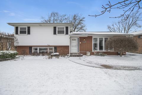 8124 S Octavia Ave, Bridgeview, IL 60455 photo 3