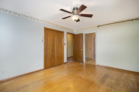 8124 S Octavia Ave, Bridgeview, IL 60455 photo 10