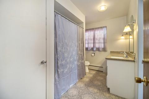 8124 S Octavia Ave, Bridgeview, IL 60455 photo 11