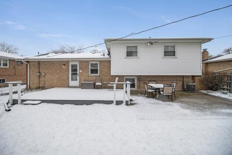 8124 S Octavia Ave, Bridgeview, IL 60455 photo 5