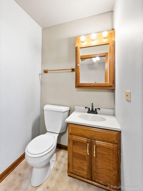 379 Hubbard Ave, Elgin, IL 60123 photo 18