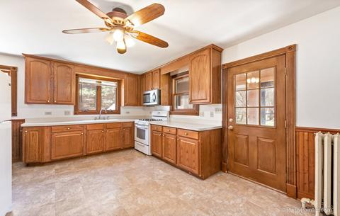379 Hubbard Ave, Elgin, IL 60123 photo 19