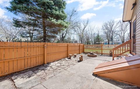 379 Hubbard Ave, Elgin, IL 60123 photo 8