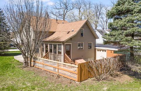 379 Hubbard Ave, Elgin, IL 60123 photo 4