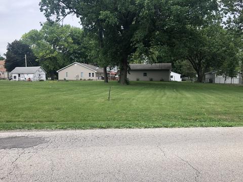 304 E Main St, Tolono, IL 61880 photo 1