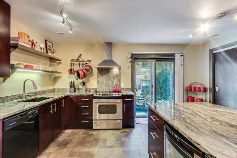 834 Forest Ave, Evanston, IL 60202 photo 9