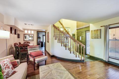 834 Forest Ave, Evanston, IL 60202 photo 4