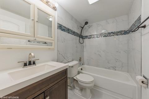 5600 Astor Ln #109, Rolling Meadows, IL 60008 photo 6