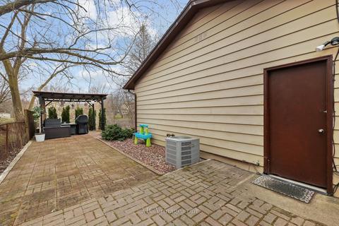 560 N Pinecrest Rd, Bolingbrook, IL 60440 photo 22