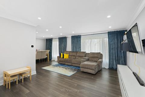 560 N Pinecrest Rd, Bolingbrook, IL 60440 photo 4