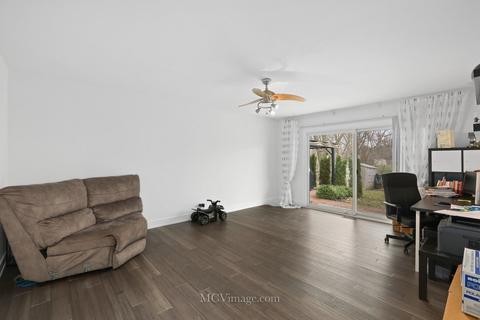 560 N Pinecrest Rd, Bolingbrook, IL 60440 photo 18