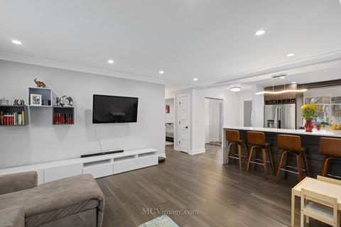 560 N Pinecrest Rd, Bolingbrook, IL 60440 photo 5