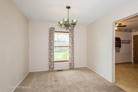 308 Suffield Ct, Geneva, IL 60134 photo 4