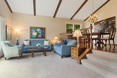824 Tanglewood Dr, Wheeling, IL 60090 photo 3