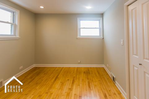 4049 Ruby St, Schiller Park, IL 60176 photo 9
