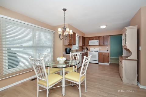 700 Southwick Dr, Algonquin, IL 60102 photo 5