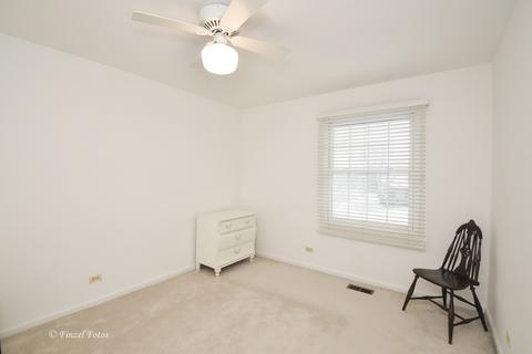 700 Southwick Dr, Algonquin, IL 60102 photo 11