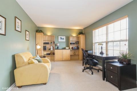 3141 Thunderbird Ct, Aurora, IL 60503 photo 4