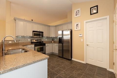 3141 Thunderbird Ct, Aurora, IL 60503 photo 12