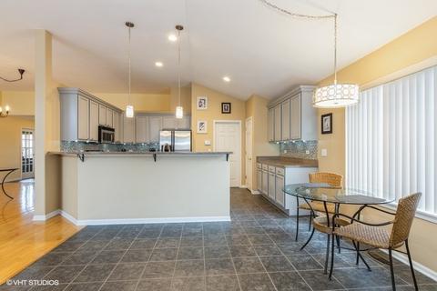 3141 Thunderbird Ct, Aurora, IL 60503 photo 10