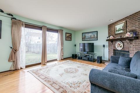 1028 Pear Tree Ln, Wheeling, IL 60090 photo 12
