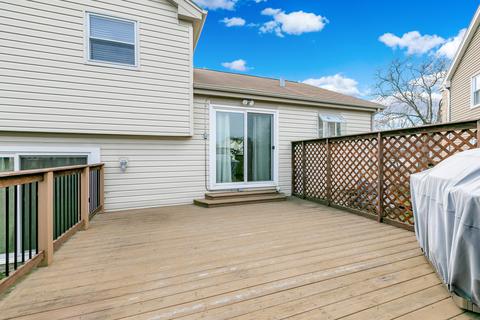 1028 Pear Tree Ln, Wheeling, IL 60090 photo 30