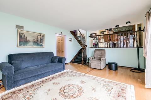 1028 Pear Tree Ln, Wheeling, IL 60090 photo 14