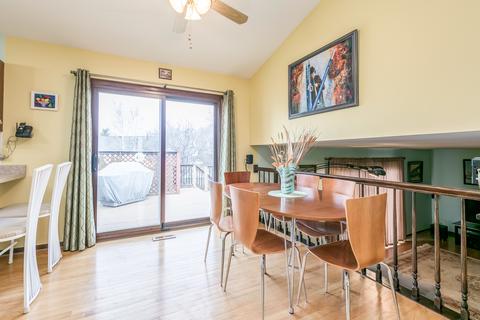1028 Pear Tree Ln, Wheeling, IL 60090 photo 7