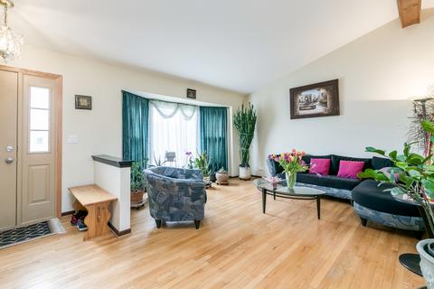1028 Pear Tree Ln, Wheeling, IL 60090 photo 3