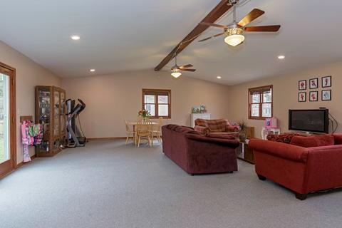 8892 Heatherdowns Rd, Bloomington, IL 61705 photo 16