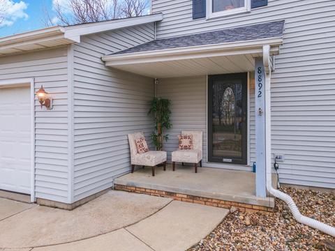 8892 Heatherdowns Rd, Bloomington, IL 61705 photo 4