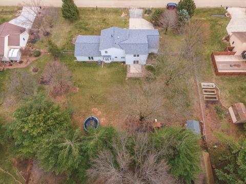 8892 Heatherdowns Rd, Bloomington, IL 61705 photo 2