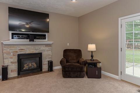 8892 Heatherdowns Rd, Bloomington, IL 61705 photo 27