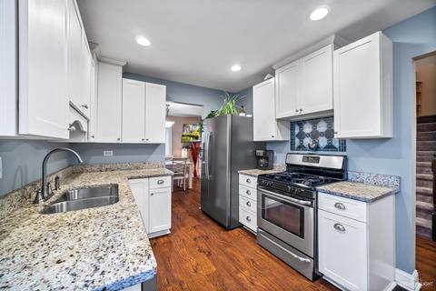 888 Heatherbrook Ct, Wheaton, IL 60189 photo 8