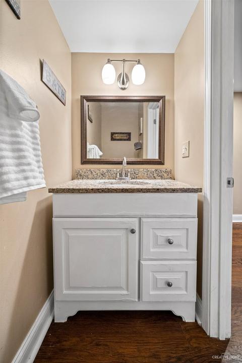 888 Heatherbrook Ct, Wheaton, IL 60189 photo 23