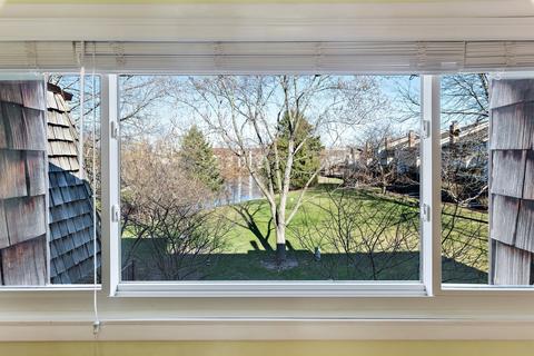 1007 Spring Hill Dr, Northbrook, IL 60062 photo 11