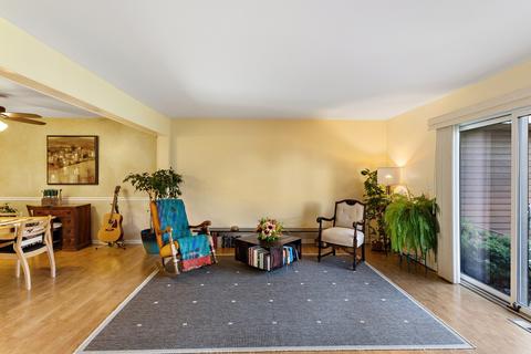 1007 Spring Hill Dr, Northbrook, IL 60062 photo 8