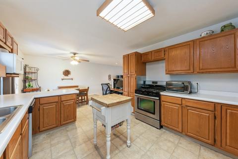 1121 Palm Dr, Wheeling, IL 60090 photo 7