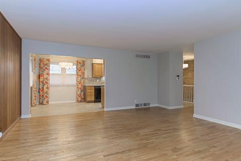 813 S Cottage Ave, Normal, IL 61761 photo 17