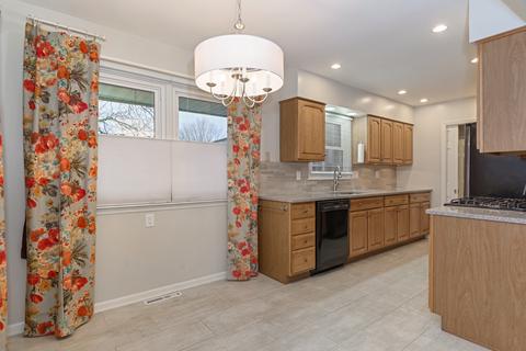 813 S Cottage Ave, Normal, IL 61761 photo 5