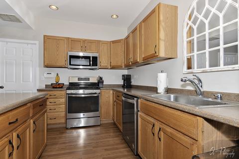 5318 W Highland Dr, Mchenry, IL 60050 photo 8