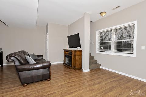 5318 W Highland Dr, Mchenry, IL 60050 photo 4