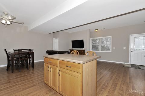 5318 W Highland Dr, Mchenry, IL 60050 photo 7