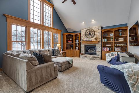 1652 Eagle Brook Dr, Geneva, IL 60134 photo 10