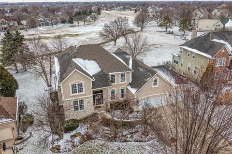 1652 Eagle Brook Dr, Geneva, IL 60134 photo 2