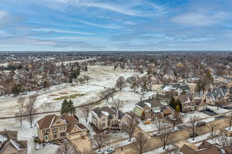 1652 Eagle Brook Dr, Geneva, IL 60134 photo 3