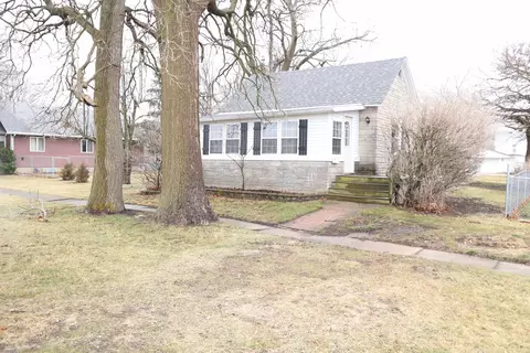205 Spencer St, Dwight, IL 60420 photo 2