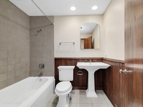 28 W671 Stearns Rd, Bartlett, IL 60103 photo 15