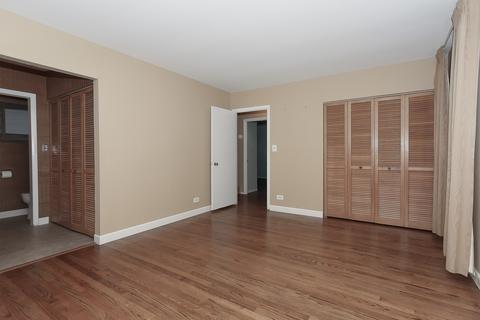 329 Bennett Ln, Des Plaines, IL 60016 photo 12